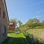 Grosses Doppelhaus Xena Und Liv * Biendorf